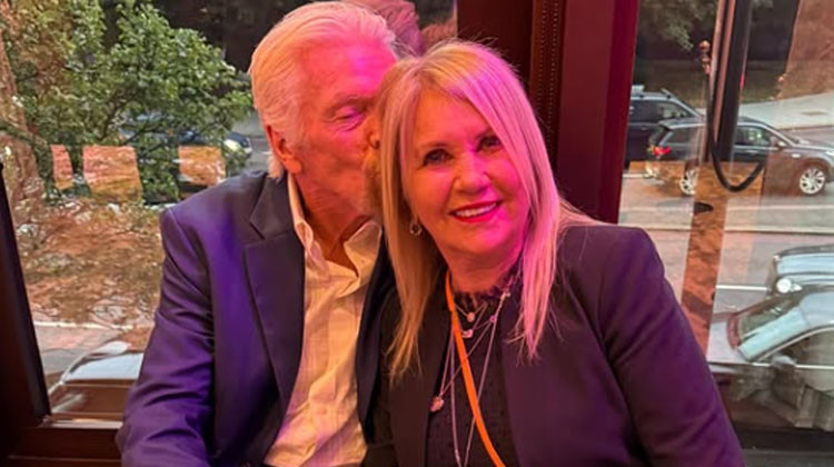 Ünlü iş beşerinin acı günü: 50 yıllık büyük aşkını kaybetti… Gördüğü birinci anda ona tutulmuştu