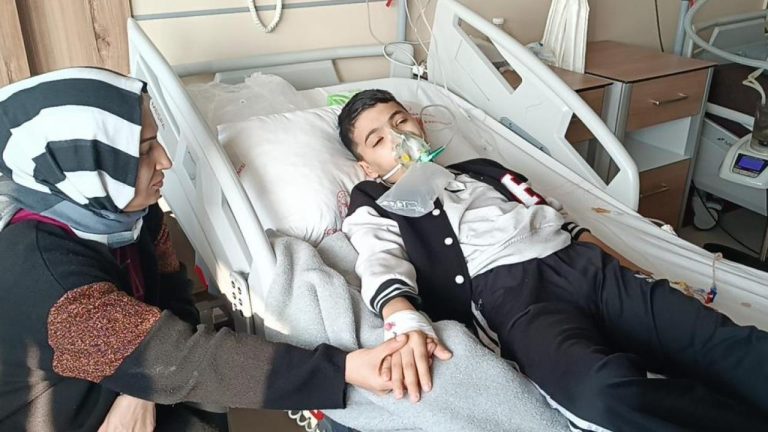 52 gündür öksürüyor! Öğretmeni yardım daveti yaptı