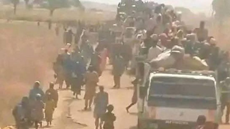 Nijerya’da yola döşenen mayınlar patladı: Çok sayıda meyyit var