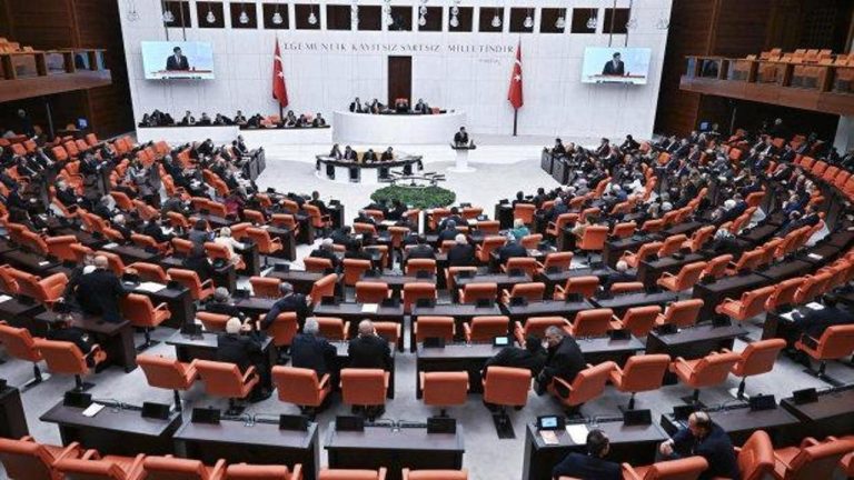 22 vekilin dokunulmazlık evrakları TBMM’ye sunuldu
