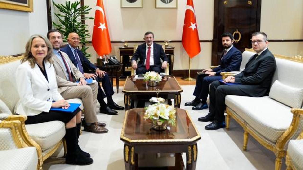 Cumhurbaşkanı Yardımcısı Cevdet Yılmaz, ABD Büyükelçisi Barrack’ı kabul etti