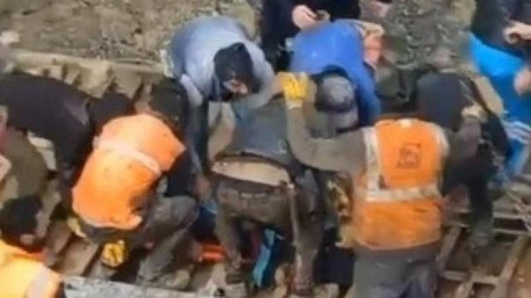 Arnavutköy’de inşaattan düşen personel öldü