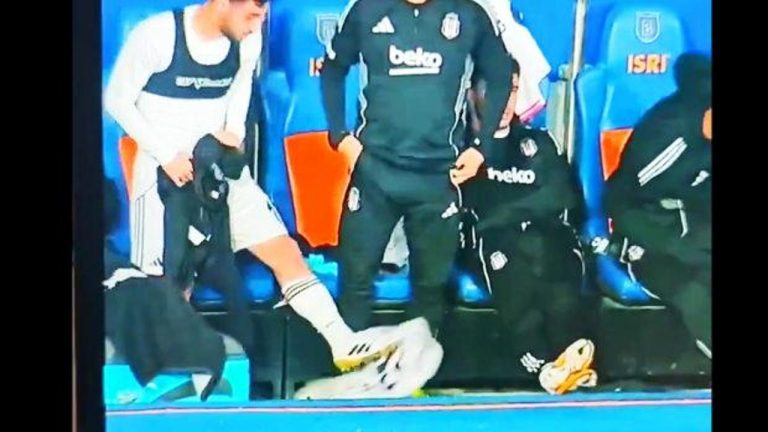 Beşiktaş formasını tekmelemişti: Kartal Kayra Yılmaz’dan özür paylaşımı