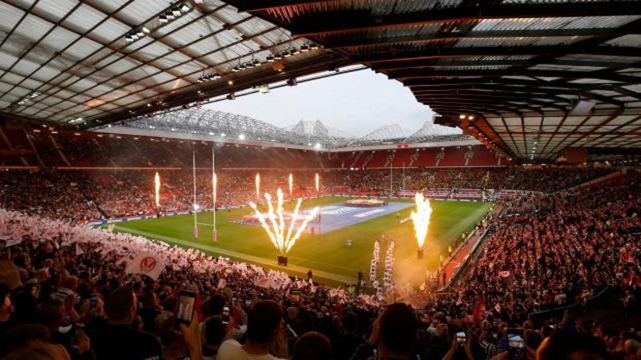 Efsane stadyumda Ramazan! İngiliz devinin stadında ezan sesi yükseldi, oruçlar açıldı