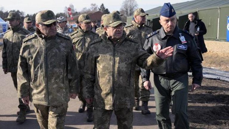 Genelkurmay Başkanı Bayraktaroğlu NATO tatbikatında!