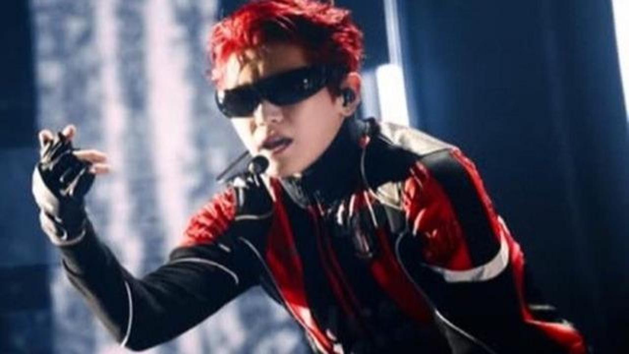 Güney Koreli müzikçi sahneye 3. Lig takımının formasıyla çıktı!