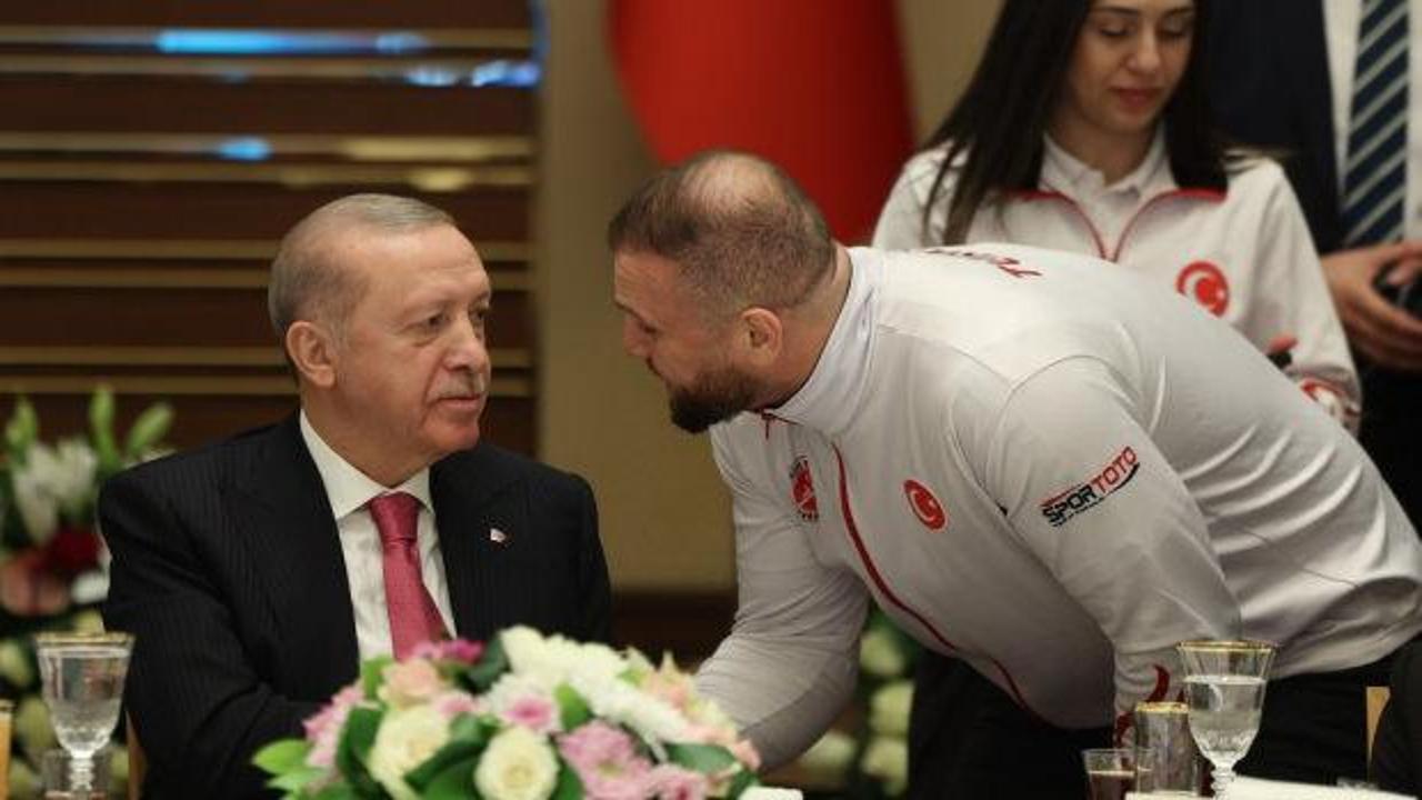 Mesleğini bitirmeyi düşünüyordu! Lider Erdoğan’a dünya şampiyonluğu kelamı verdi