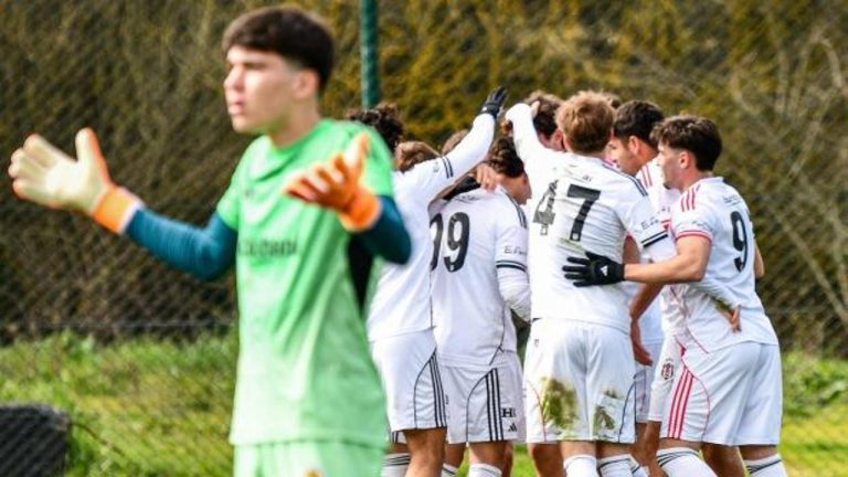 U19 derbisinde tarihi skor! Beşiktaş, Fenerbahçe’ye fark attı