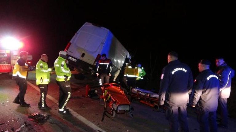 Edirne’de feci kaza: 2 meyyit, 1 yaralı!