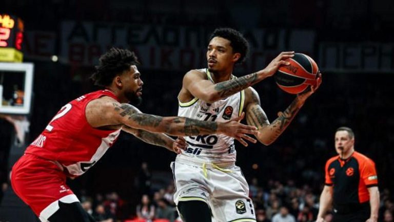 Fenerbahçe Beko Yunanistan’da mağlup