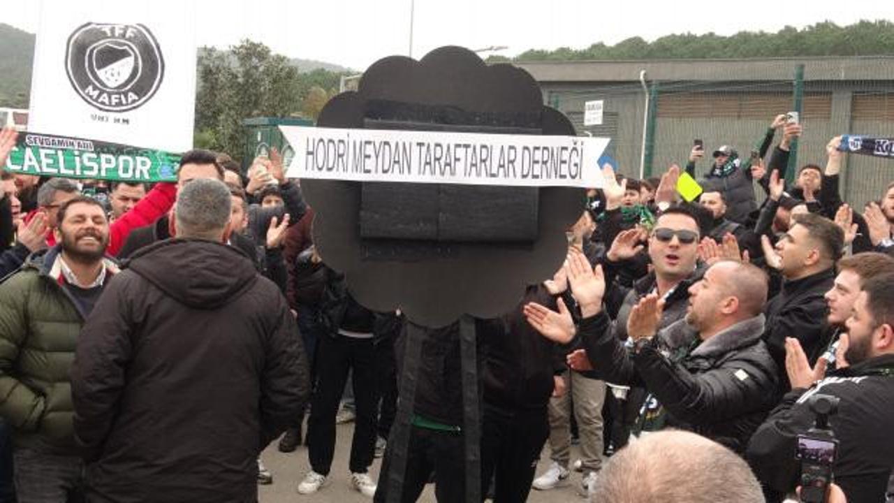 TFF önüne siyah çelenk bıraktılar! “Bu sistem değişecek”