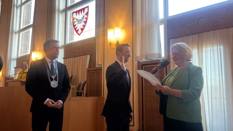 Kiel’de tarihi an: Türk kökenli lider misyona başladı!