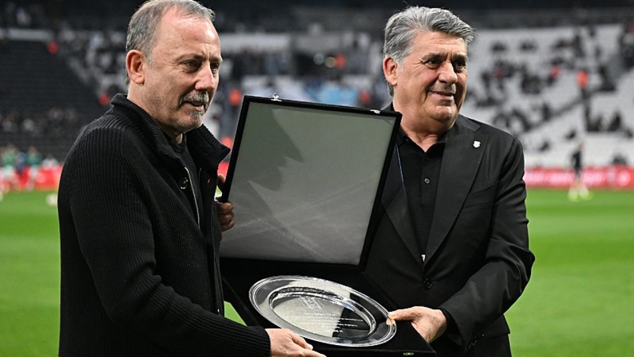 Beşiktaş’ta kritik zirve! Sergen Yalçın tesislere geldi: Ya tamam ya devam…