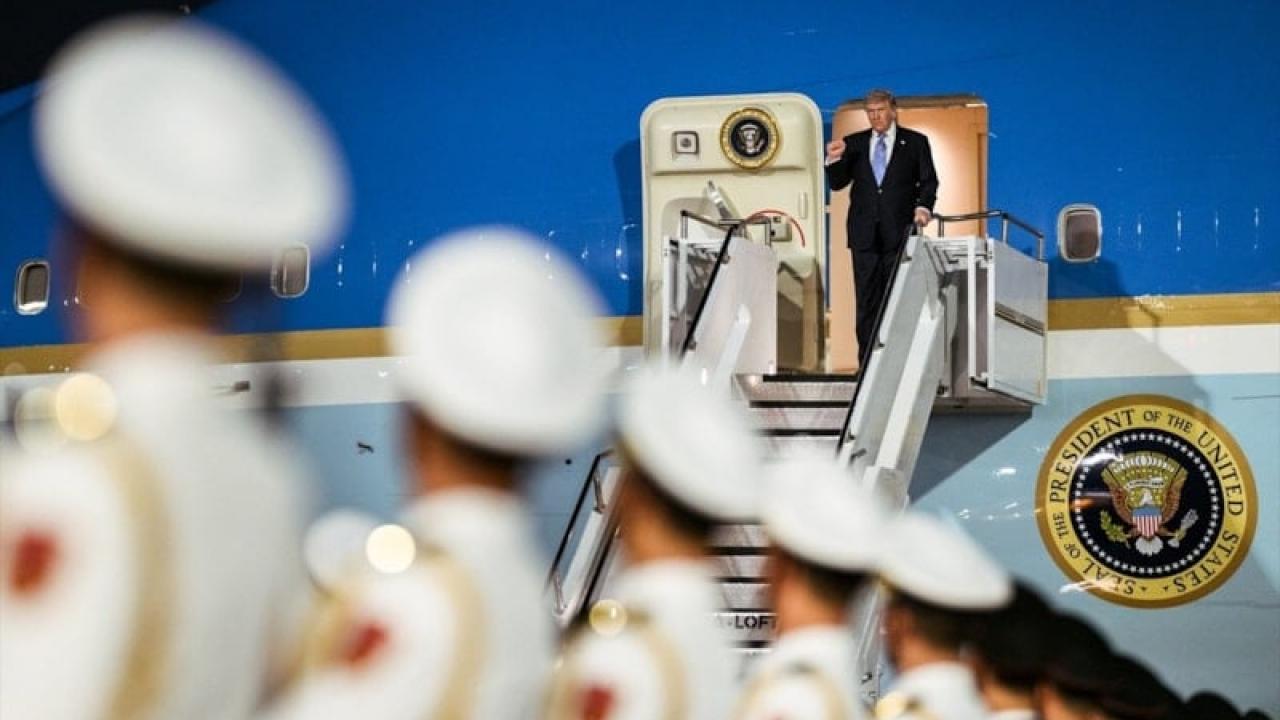 Trump’tan Çin dönüşü dikkat çeken talimat: Armağanları çöpe atın!